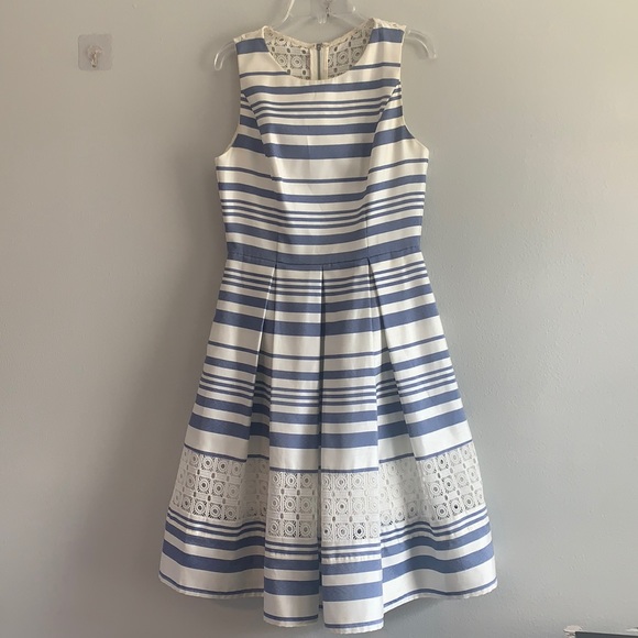 Vince Camuto EUC Stripes & Lace Flowy A-Line Dress with Pockets - Picture 1 of 10